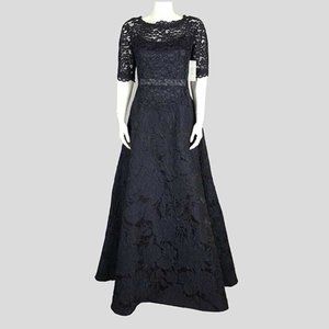 Rickie Freeman Lace Gown - 4US